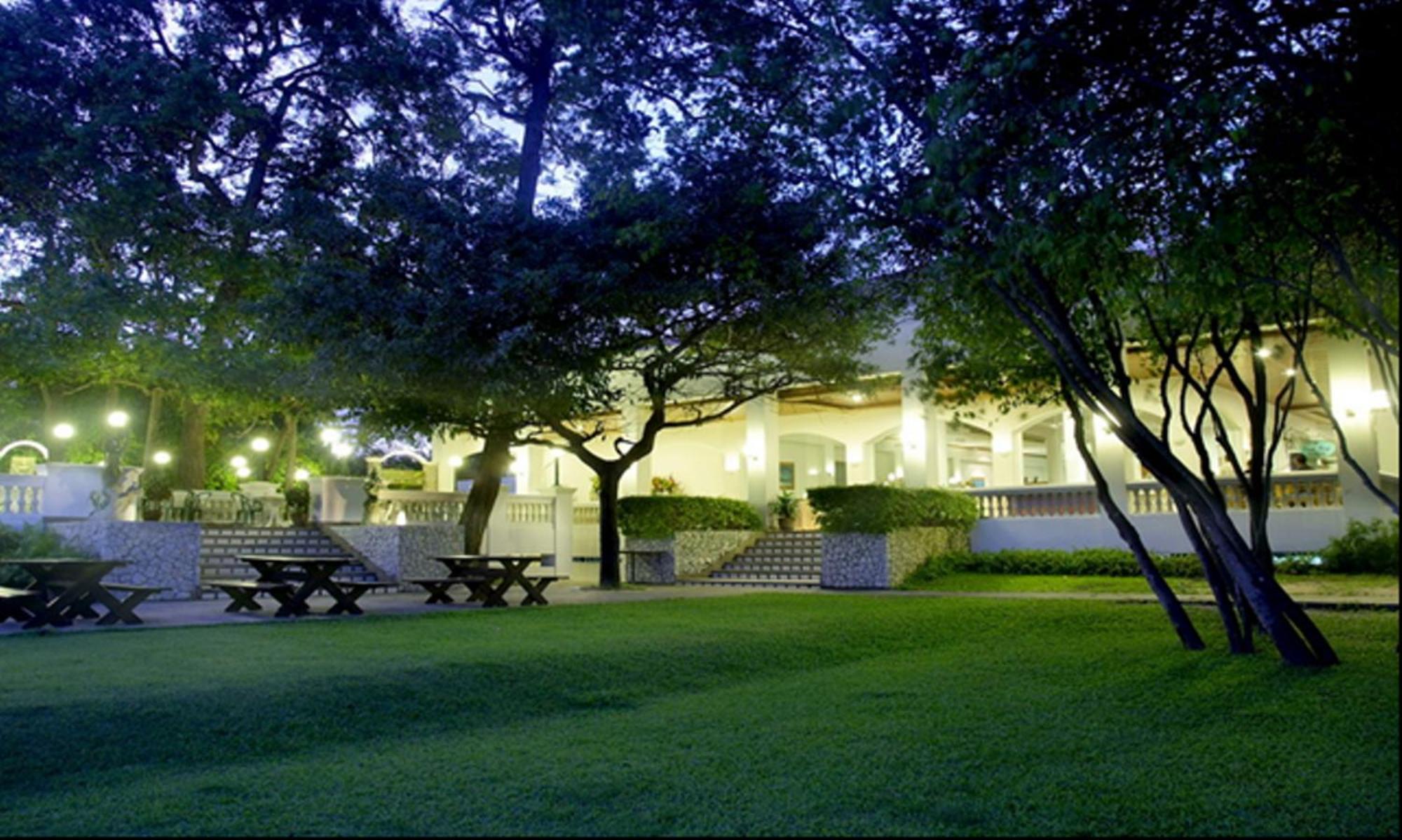 Purimas Beach Hotel & Spa Ban Chang  Exterior foto
