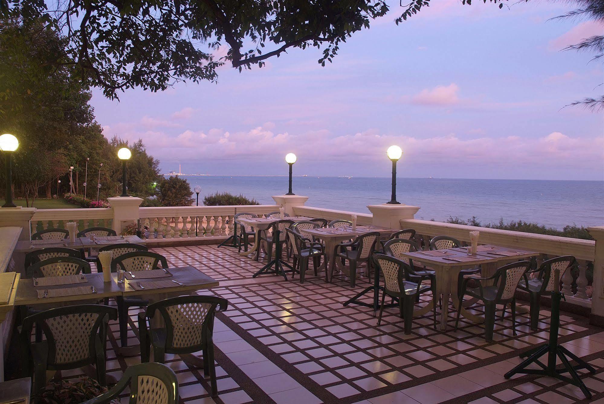 Purimas Beach Hotel & Spa Ban Chang  Exterior foto